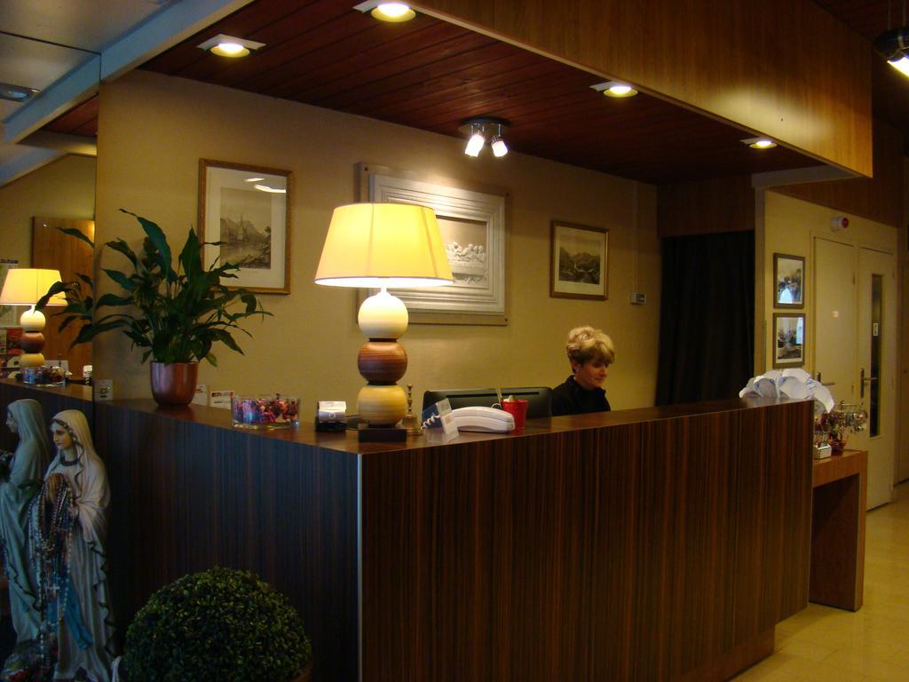 Hotel Saint Sebastien Lourdes Exterior photo